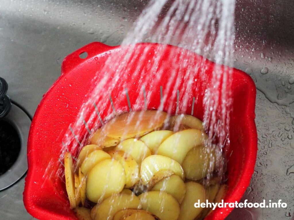 Dehydrate potatoes